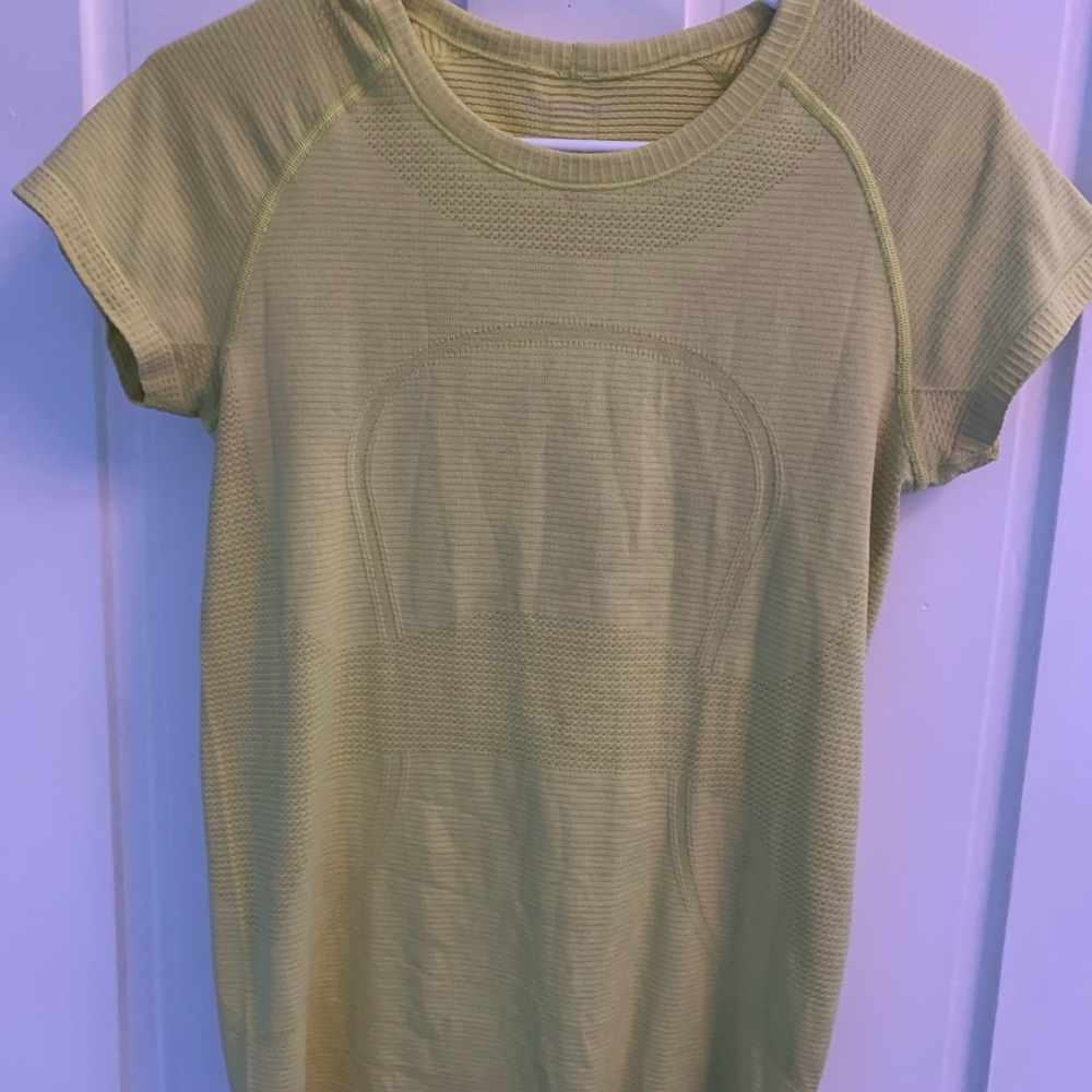Swiftly Tech Short Sleeve Shirt